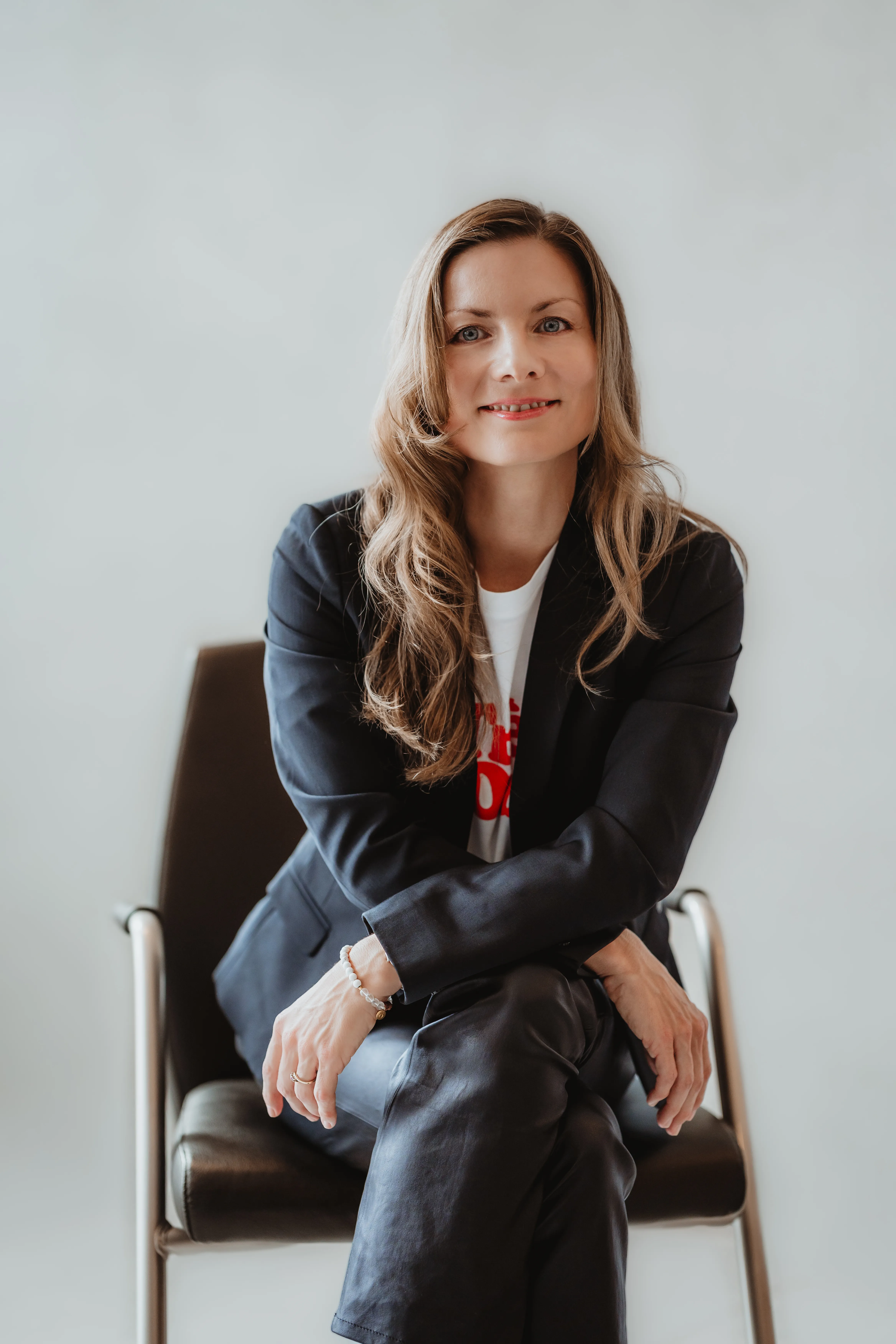 Rechtsanwältin Dana Adler empfängt Sie freundlich in ihrer Kanzlei!